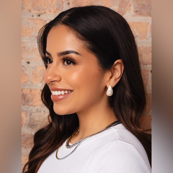 JEWELS BY SUNAINA Narnia Teardrop CZ Stud Earrings in Silver w/Box New! - Picture 4 of 6